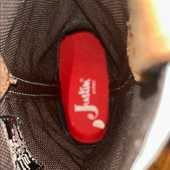 Justin Boots Brown and Turquoise Heeled Boots - Picture 6 of 10